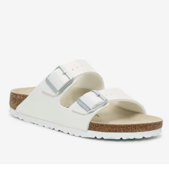 Birkenstock Shoes - New in Box Birkenstock Arizona birko-flor sandals in White Unisex size 36 Reg